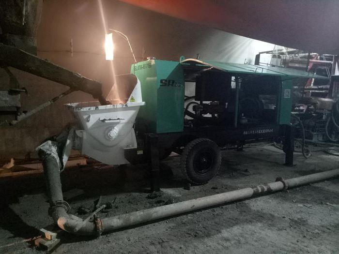 product-1-1 mobile concrete pump(001)