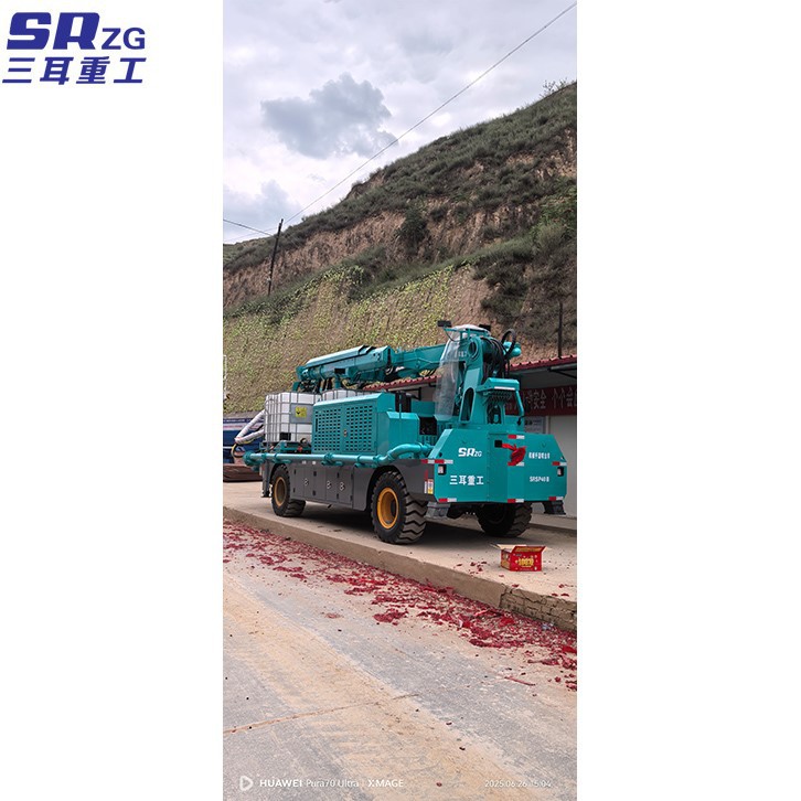Wet shotcrete machine with green color 1 Wet shotcrete machine with green color 1
